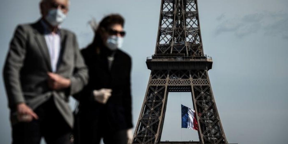 Francia enfrenta nueva ola de contagios.