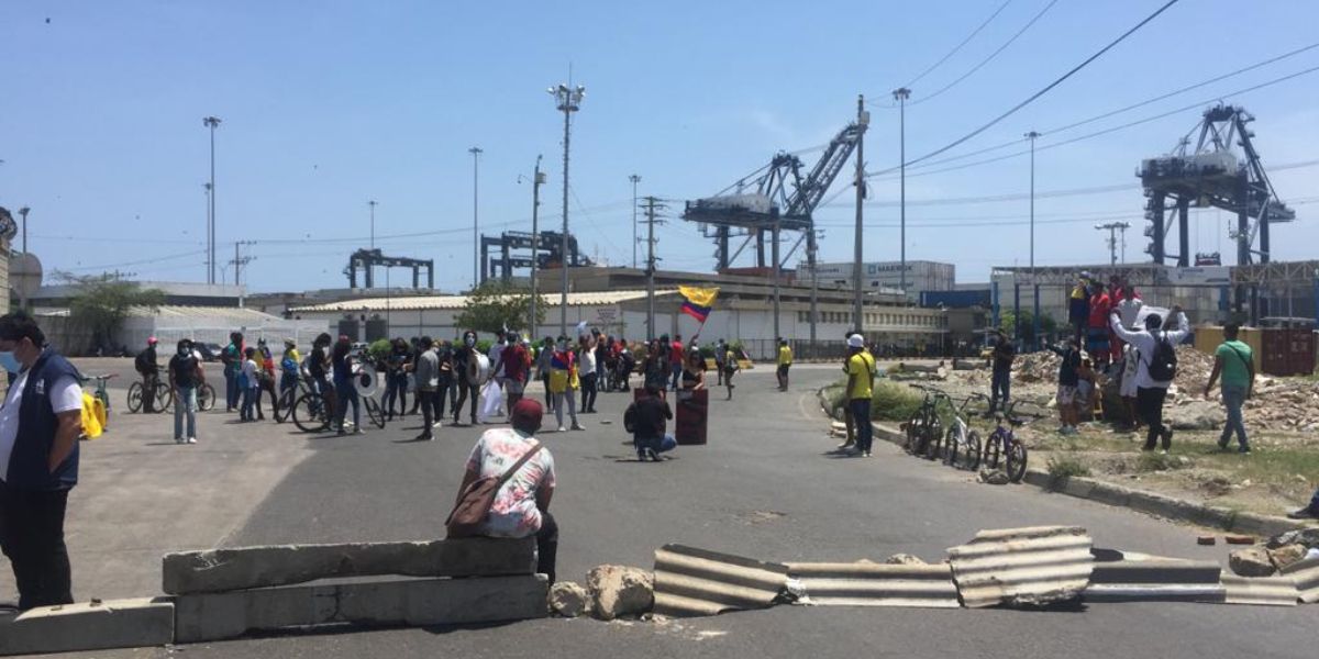 Los jovenes se sumaron a las manifestaciones que se realizan en distintas ciudades del país. 