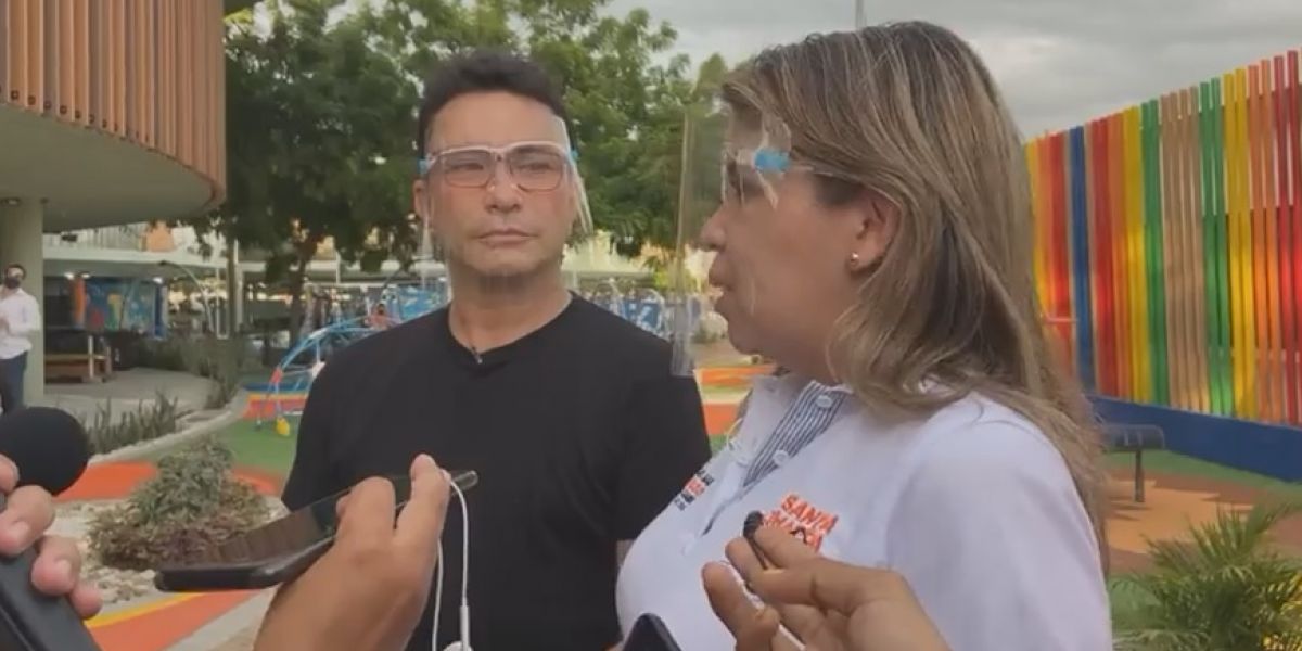 Gobernación del Magdalena Carlos Caicedo, durante la rueda de prensa a algunos medios en Santa Marta.