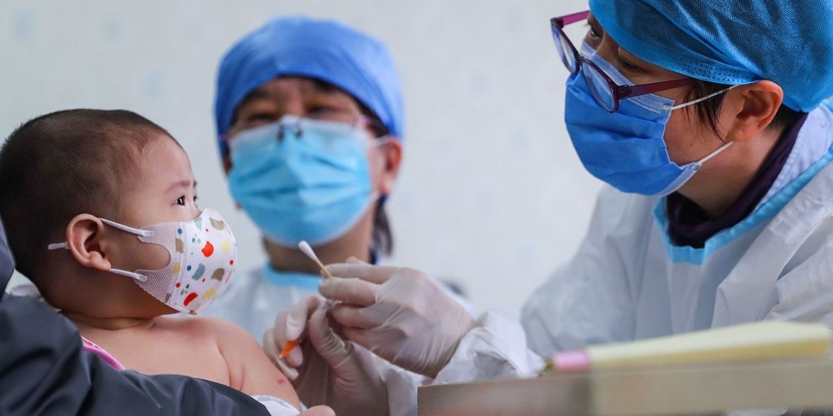 China autorizó vacuna en niños.