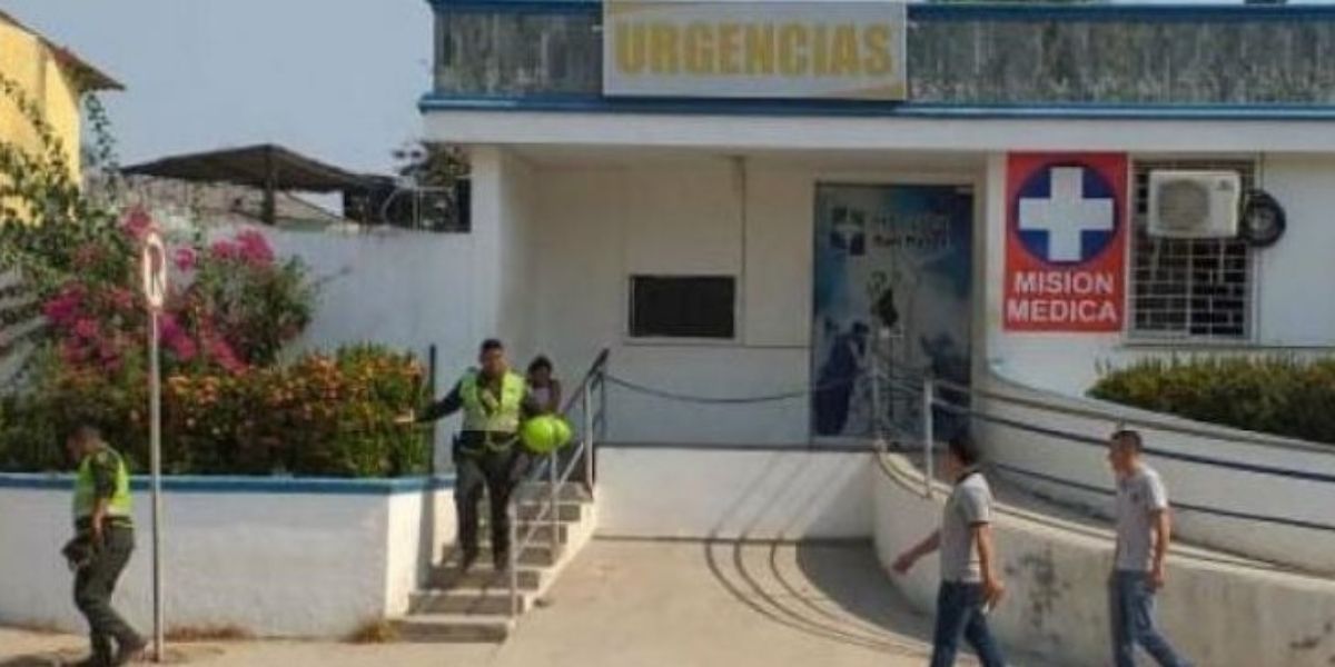 El joven venezolano fue llevado en primera instancia al puerto de salud Paz del Río y luego trasladado al hospital San Rafael. 