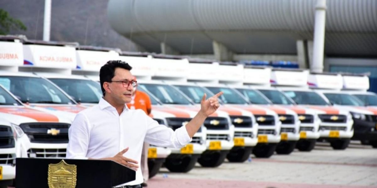 Carlos Caicedo, durante la socialización de entrega de ambulancias.