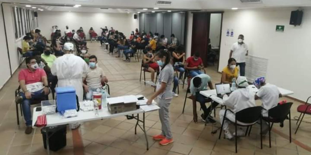 Unimagdalena Avanzando en el proceso de inmunización a la comunidad universitaria.