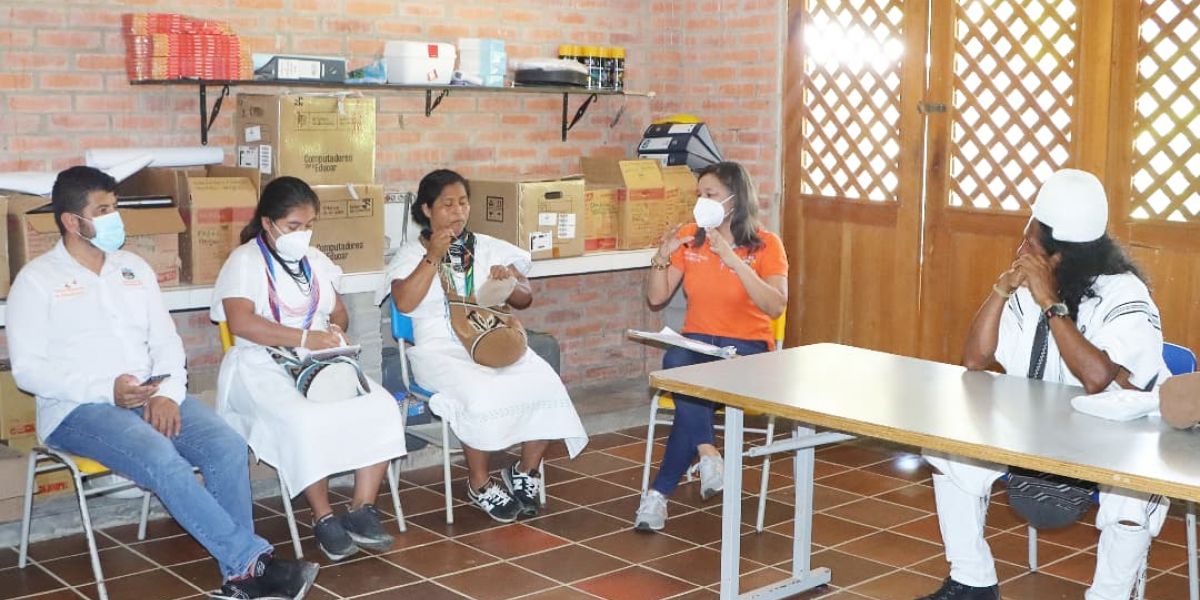 Gobernación del Magdalena Reunión de la socialización sobre el PAE para los niños indígenas en Fundación.