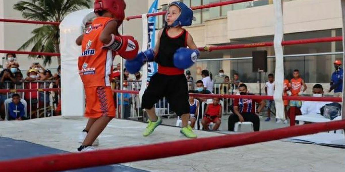 Los combates inician a partir de las 4:00 de la tarde.