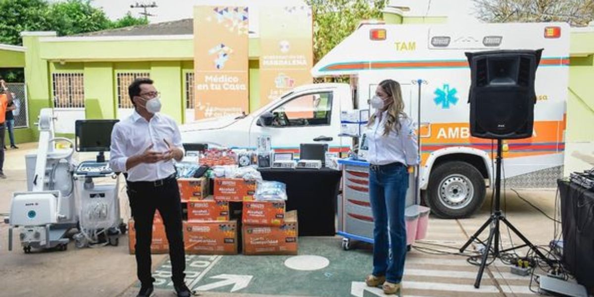 Mayra Castro sigue en la gerencia del hospital.