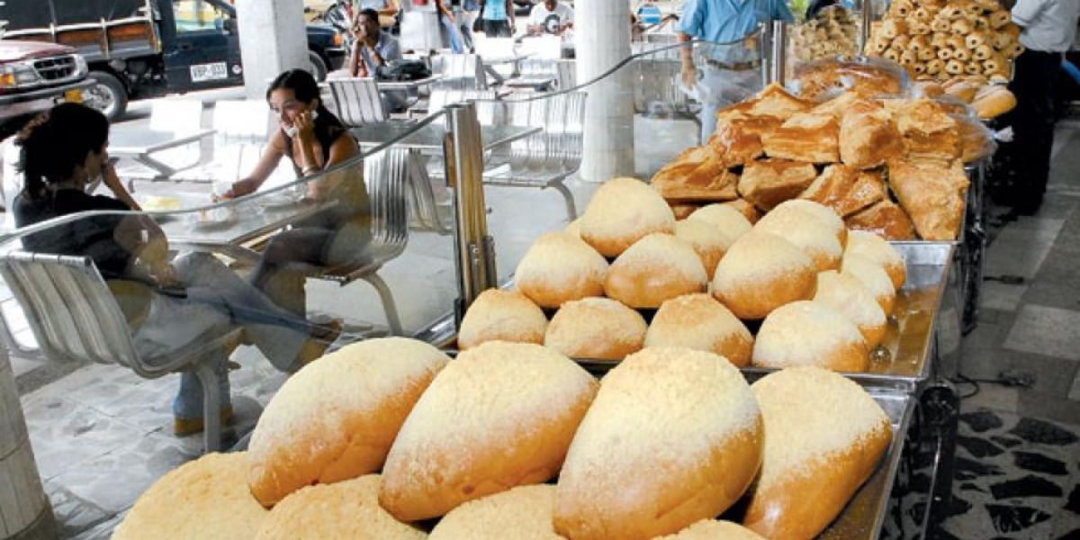 El pan quedaría por fuera de los productos gravados en la nueva reforma