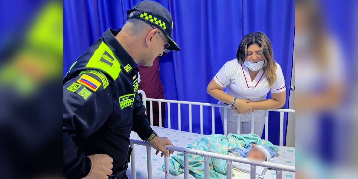 El coronel Jorge Urquijo y personal médico del Hospital Niño Jesús
