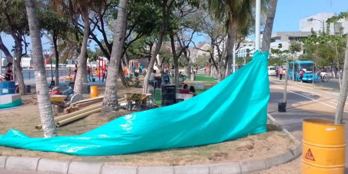 Nuevas intervenciones en el Camellón de la Bahía.