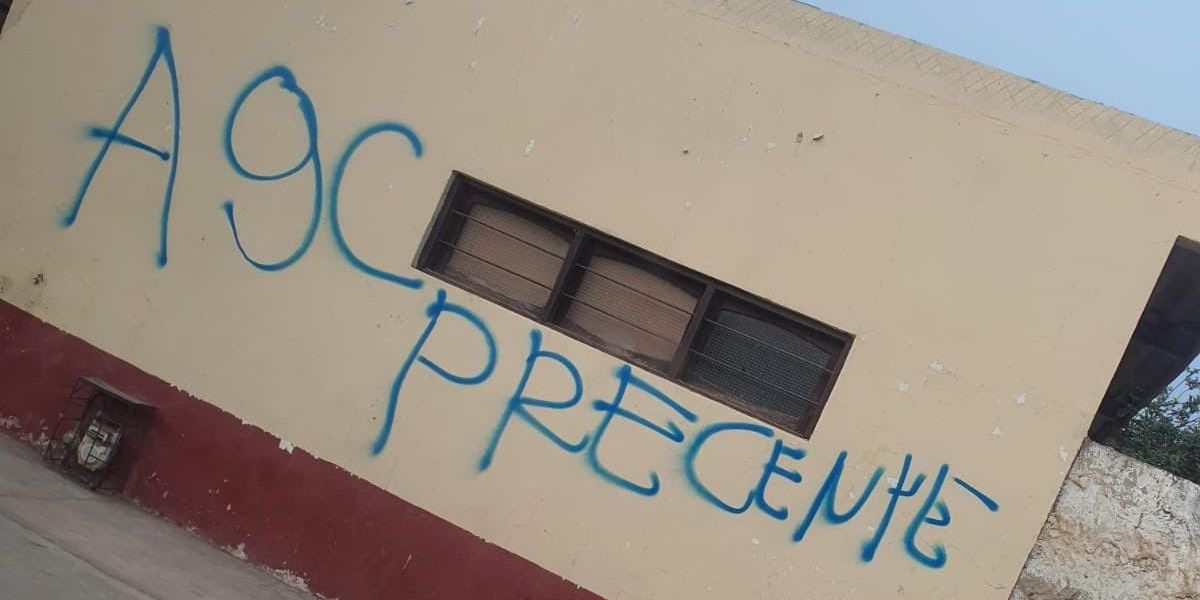 Grafitis de las AGC.