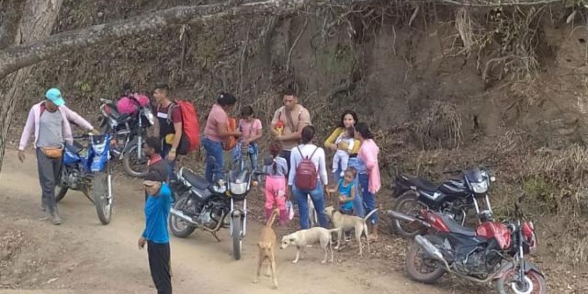 Este hombre es señalado de los desplazamientos en el Sierra. 