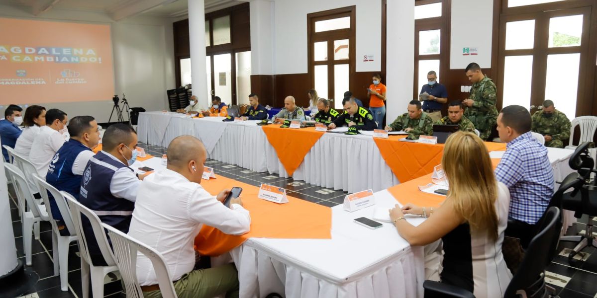 Participaron las distintas autoridades militares y civiles, organismos de control y demás entidades.