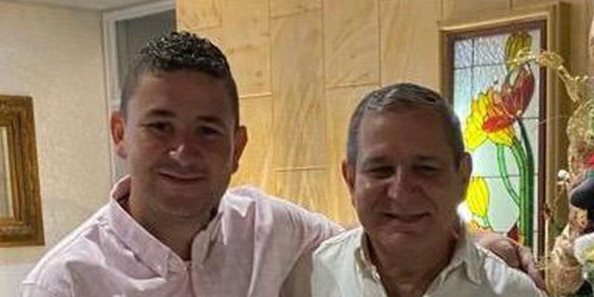 Cortesía Juan Carlos Bayter, en compañía de su papá, Alfonso Bayter.