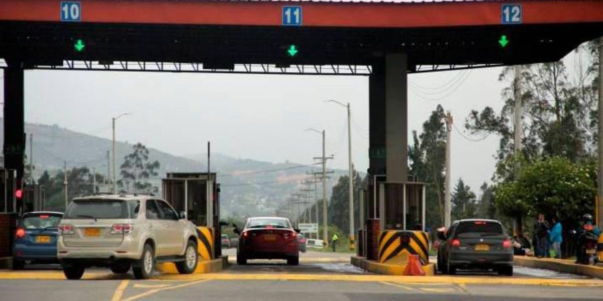 Vanguardia Dos veces al año subirá la tarifa del peaje, el primer aumento empieza en enero de 2024
