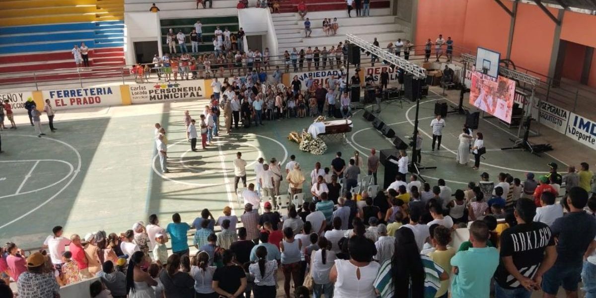 zona cero Cuerpo de Lisandro Meza velado en el Polideportivo de Los Palmitos