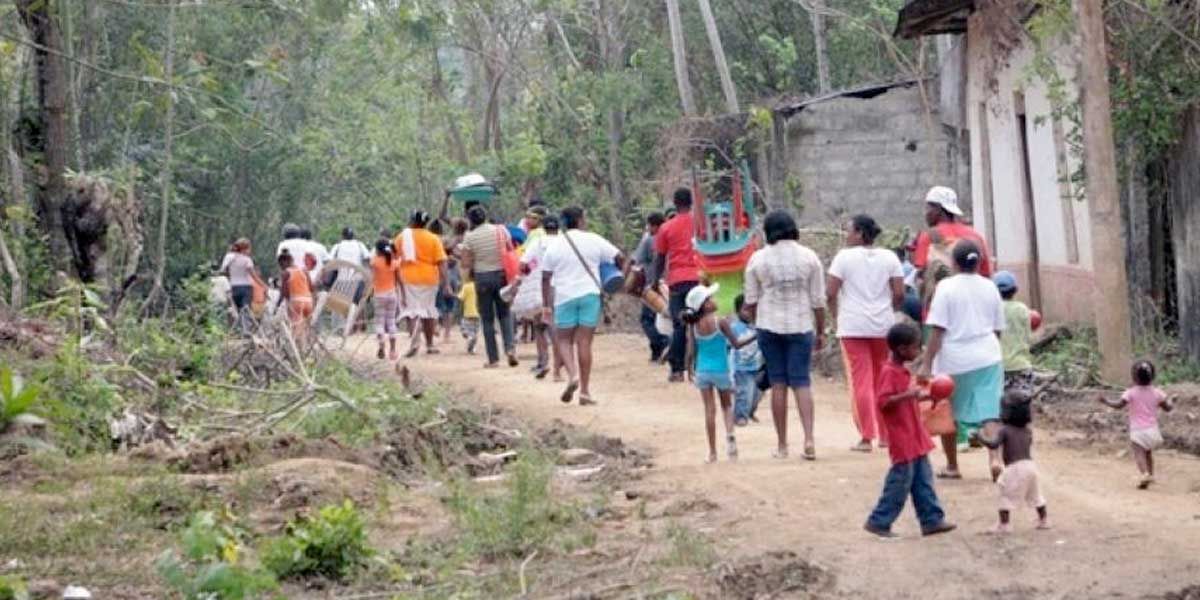 El desplazamiento forzado es una de las consecuencias de la guerra en Colombia.