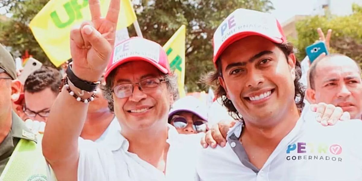 Gustavo Petro y su hijo Nicolás 