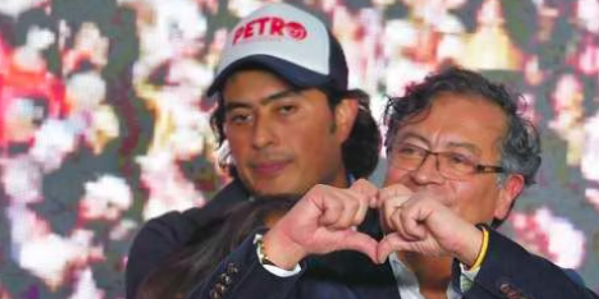 Gustavo Petro y su hijo Nicolás. 