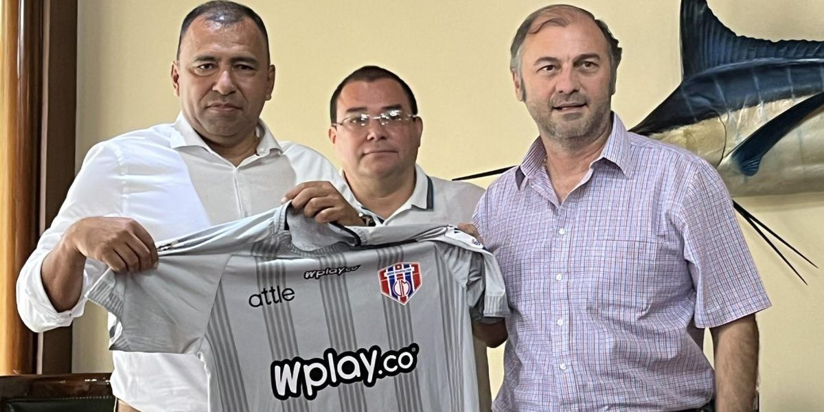 Harold Rivera fue presentado este sábado como nuevo entrenador del Unión.