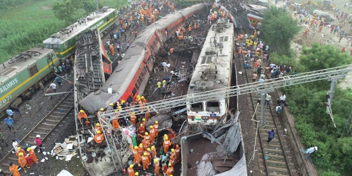 Choque de trenes en la India