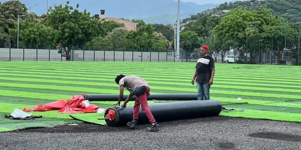 Instalación de grama artificial