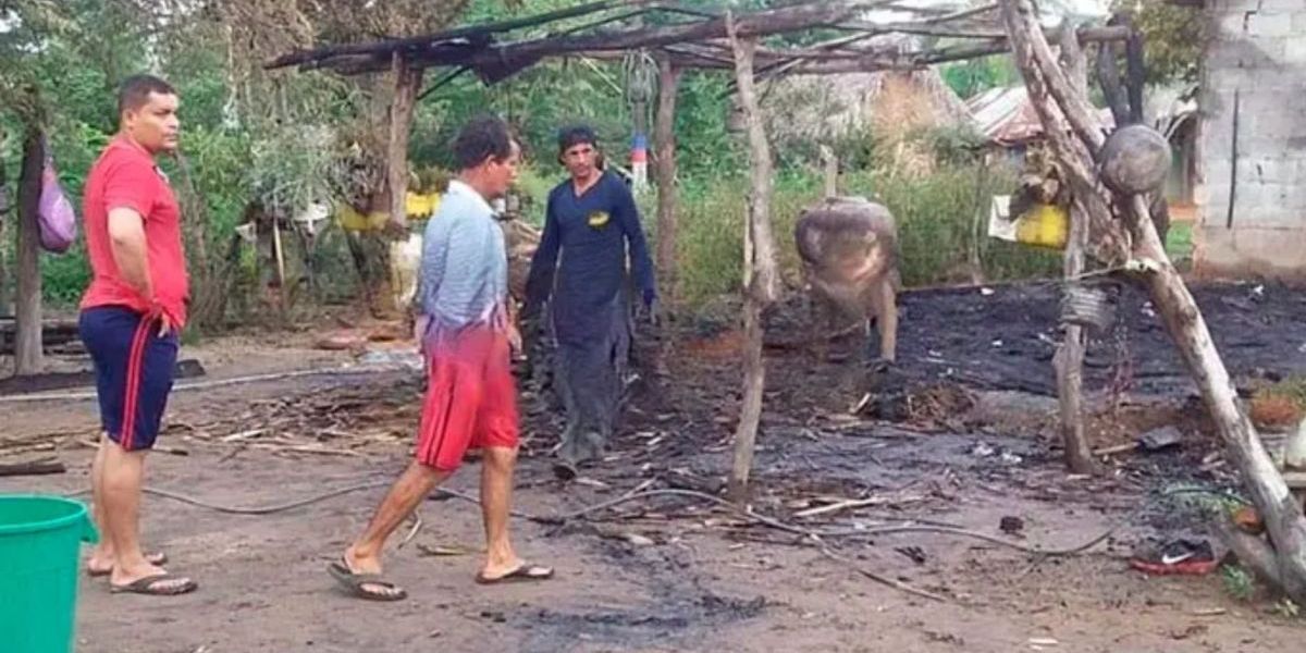 ¡Lamentable! Familia perdió su vivienda en un incendio en San Sebastián, Magdalena