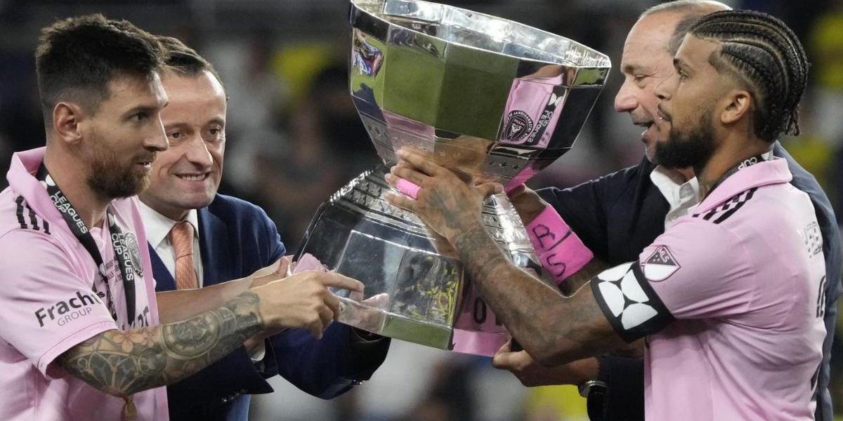 Lionel Messi celebrando la nueva victoria.