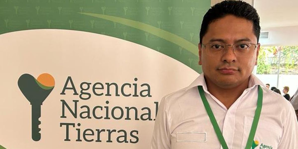 Julio Cuastumal Madrid, jefe de la dirección jurídica de tierras de la Agencia Nacional de Tierras, ANT.