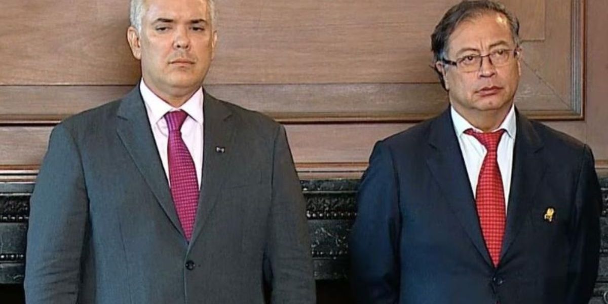 El Presidente Gustavo Petro y su antecesor, Iván Duque, en una imagen de archivo