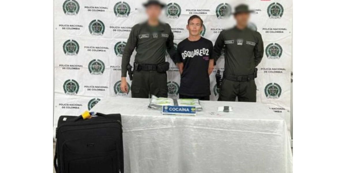 Fiscalía General de la Nación. Momentos en la Policía Nacional capturó al extranjero y le incautó la droga.