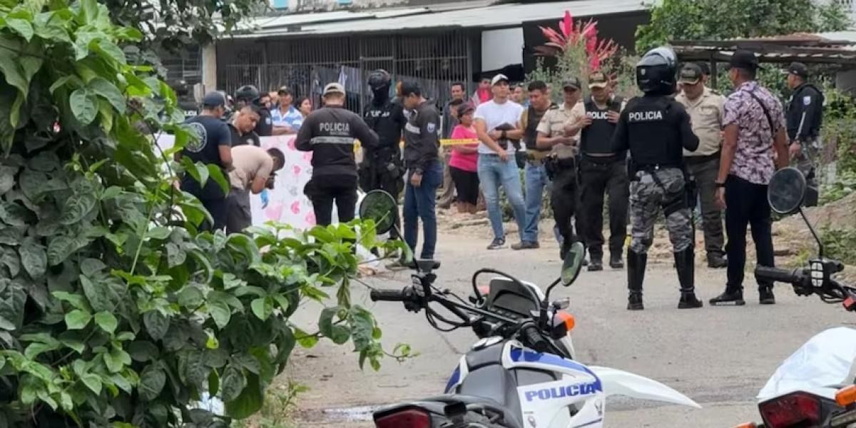 Las víctimas, sorprendidas mientras dormían, murieron por impactos de bala, y una de ellas fue hallada desmembrada. 