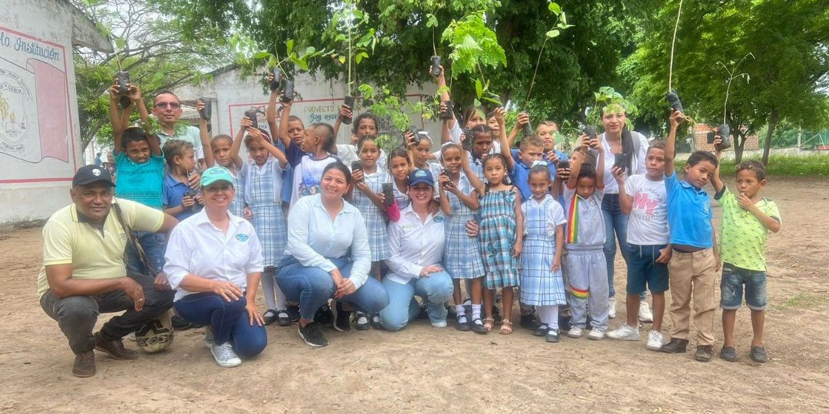 Jornada de siembra de árboles.