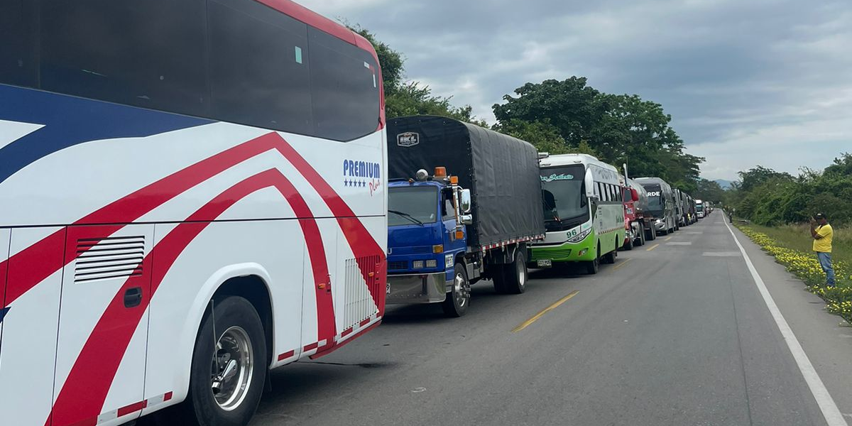 Tras levantar el bloqueo en la Troncal de Oriente, transportadores se unen a las mesas de trabajo