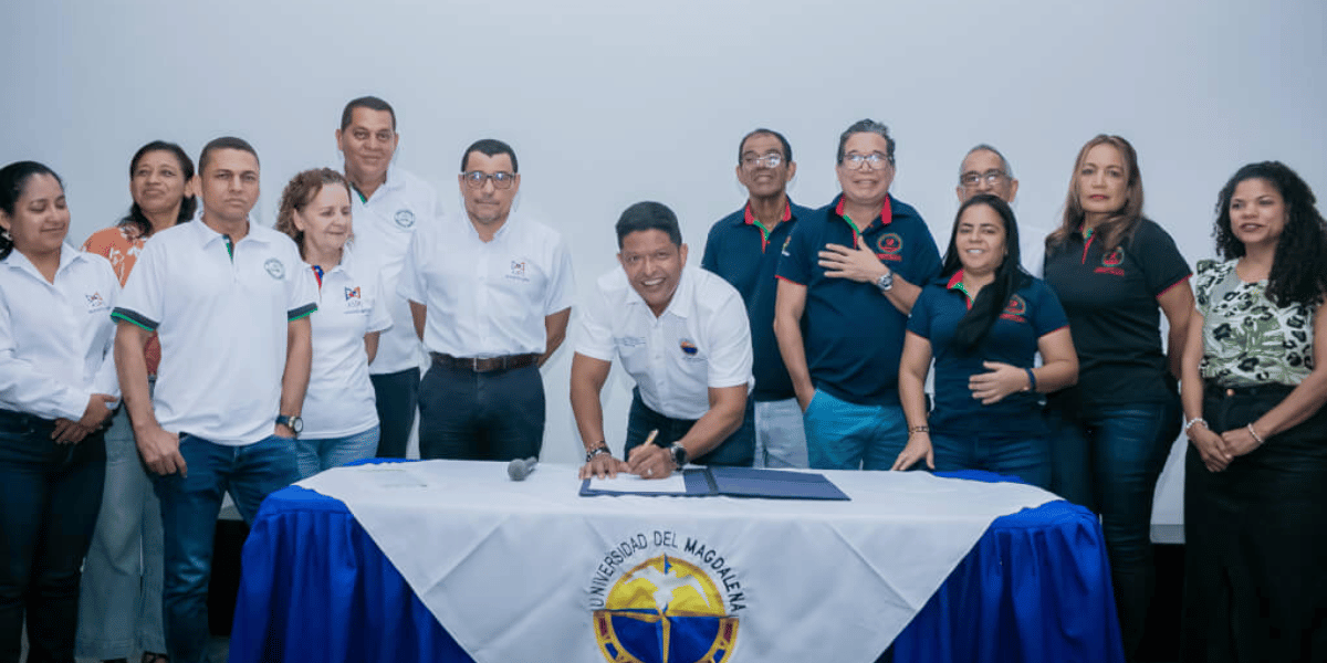 Firma de acuerdo Unimagdalena-Sindicatos