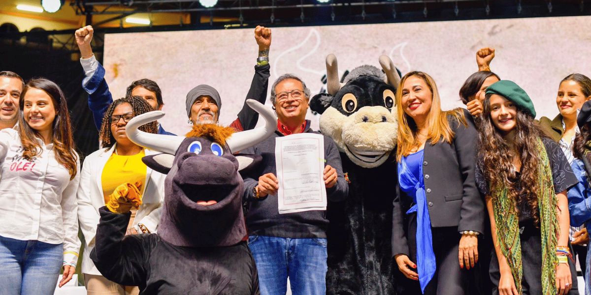 Presidencia Petro sanciona ley 'No más olé' y prohíbe corridas de toros en Colombia