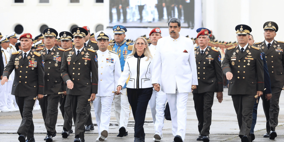 Fuerza Armada de Venezuela apoya a Maduro en medio de represión a opositores