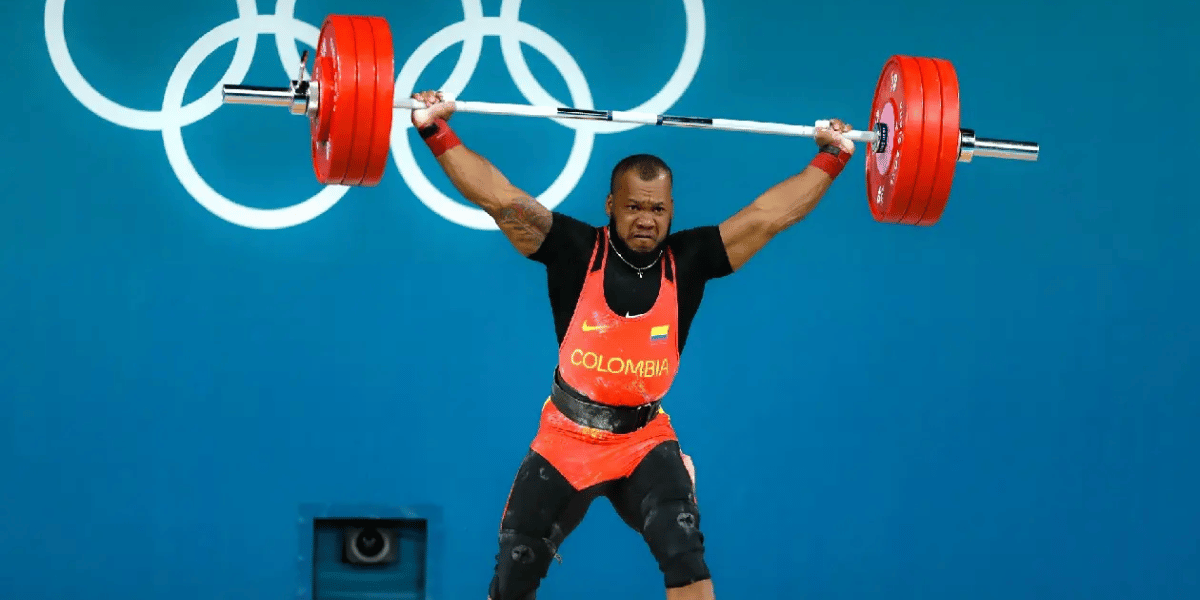 Cortesía El pesista colombiano Yeison López, medalla de plata en la categoría 89 kilogramos.