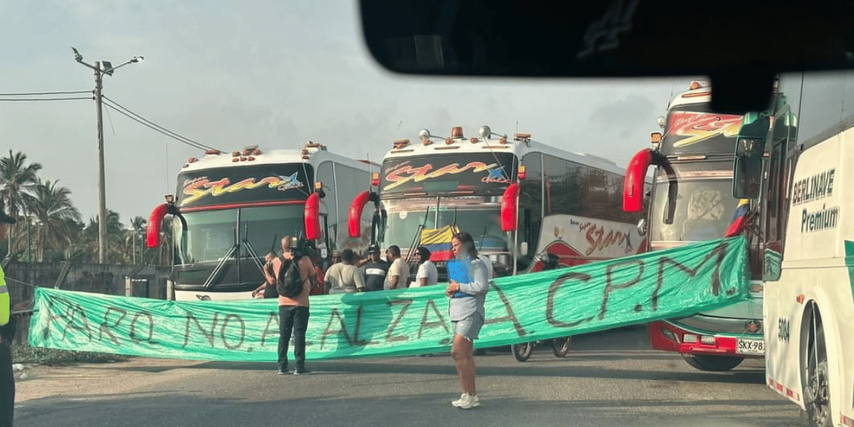 Cierre vía Barranquilla-Santa Marta