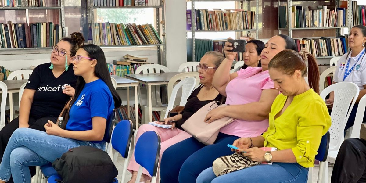 Alcaldía distrital en cabeza de la secretaria de educación 