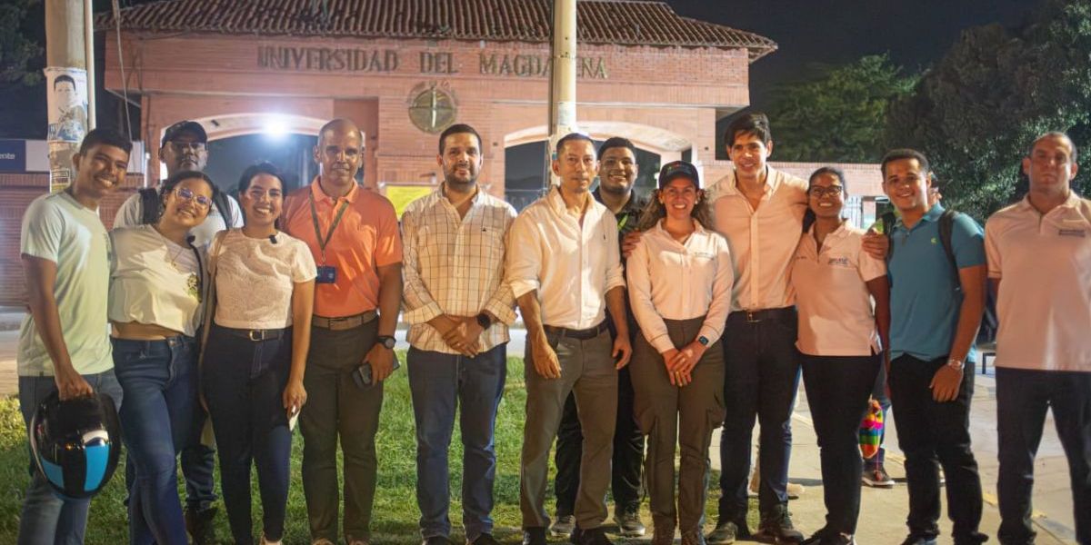 Cortesía Essmar, líderes comunales y estudiantiles hicieron parte de la reunión.