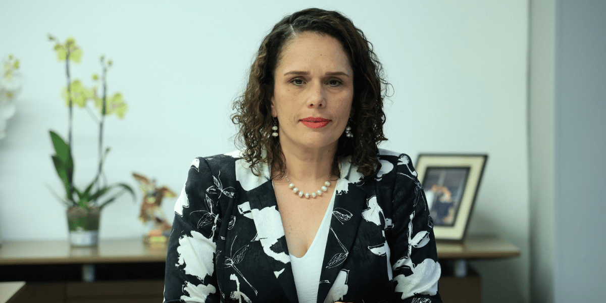 Exministra de Transporte María Constanza García