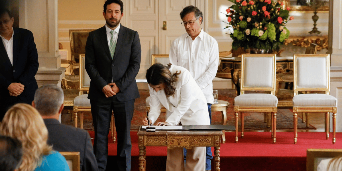 Toma de posesión Laura Sarabia