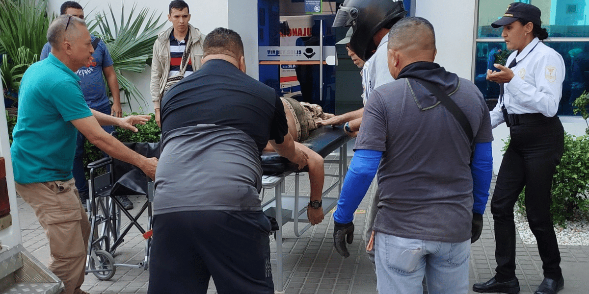 Deslizamiento en vía a Minca habría dejado un trabajador muerto y dos sepultados