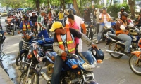 Decreto 296 “Un Decreto de Vida” que restringe la circulación de motocicletas.