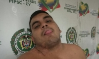 Alias 'El Quemado' le saca la lengua a los policías de Barranquilla.