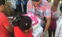 Familias afectadas por las lluvias en los corregimientos de El Cerrito y Mata de Caña recibieron las primeras ayudas humanitarias. 