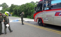 Patrullero muere en accidente de moto en vía Isabel López- Molinero.