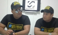 Juan y Franklin Cañas  durante su visita a seguimiento.co