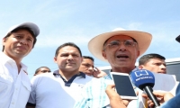 Rubén Jiménez junto al ex presidente Álvaro Uribe