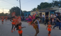 Los bailes y vestuarios modernos se hicieron presentes. 